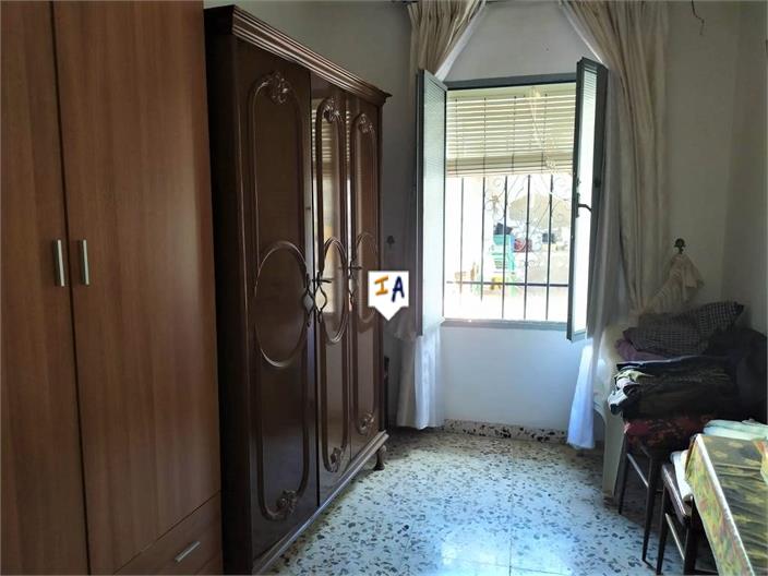 Image No.13-4 Bed House for sale