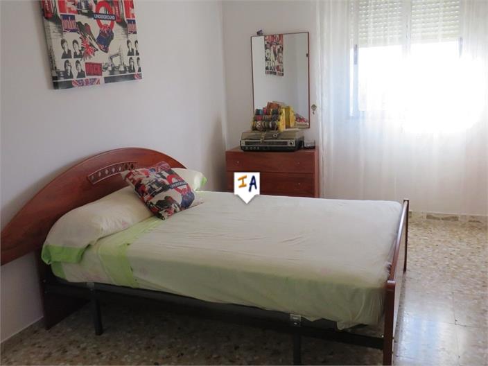 Image No.13-3 Bed House for sale