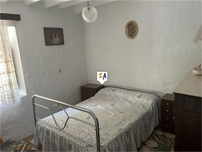 Image No.11-3 Bed House for sale