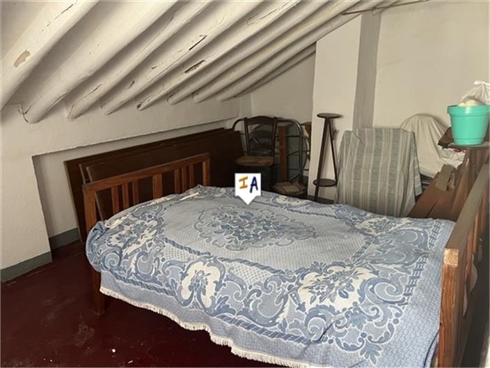 Image No.12-3 Bed House for sale