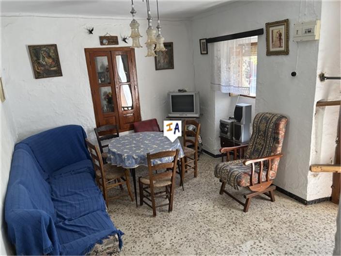 Image No.6-3 Bed House for sale