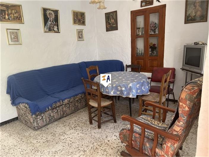 Image No.10-3 Bed House for sale