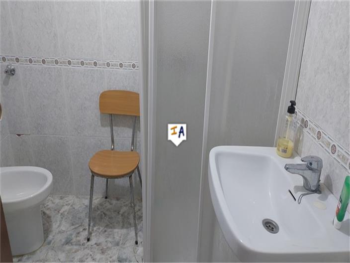 Image No.12-5 Bed House for sale