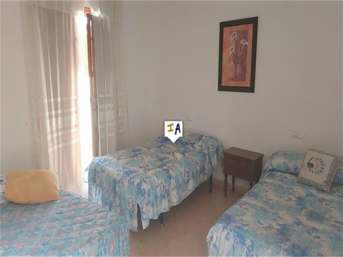 Image No.13-5 Bed House for sale