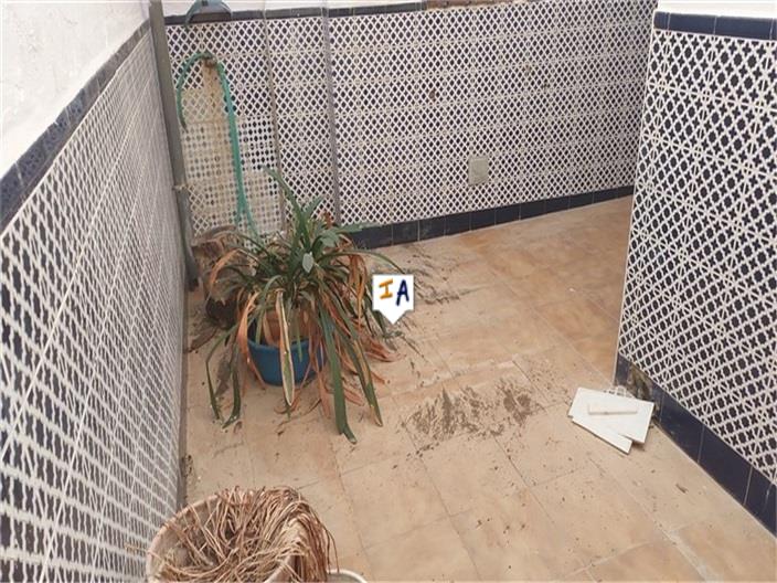 Image No.7-5 Bed House for sale