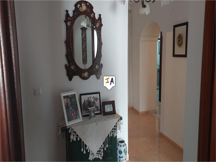 Image No.9-5 Bed House for sale