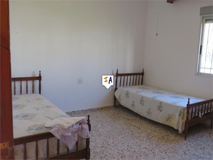 Image No.9-3 Bed House for sale