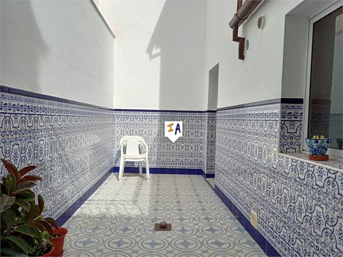 Image No.15-4 Bed House for sale