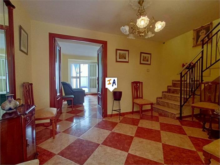 Image No.3-4 Bed House for sale