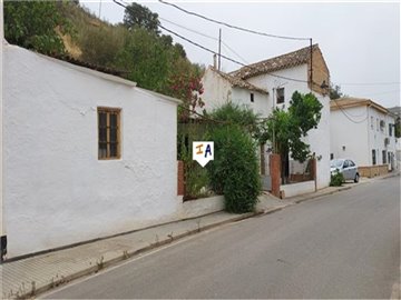 1 - Almedinilla, House