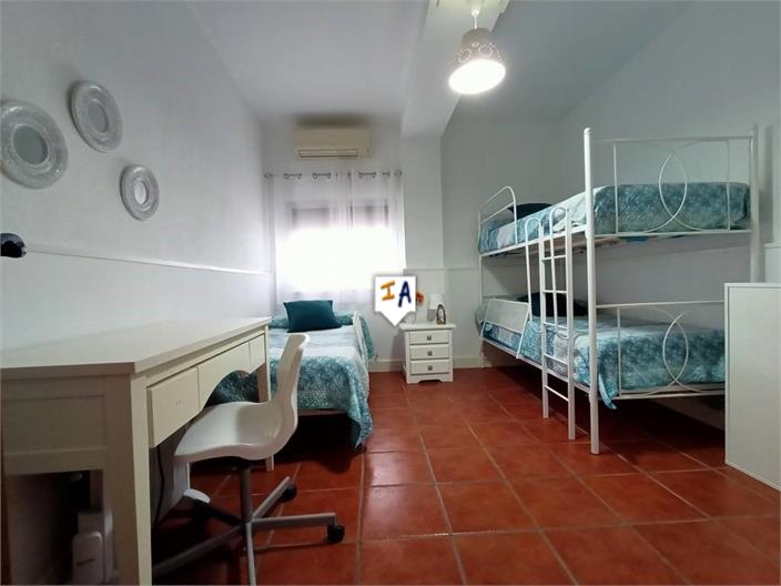 Image No.12-2 Bed House for sale