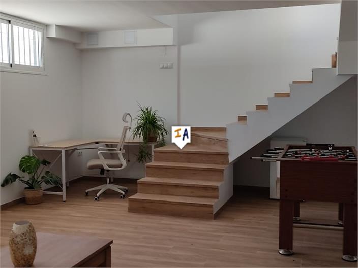 Image No.15-2 Bed House for sale