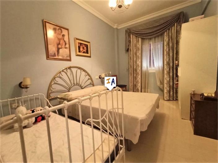 Image No.14-3 Bed House for sale