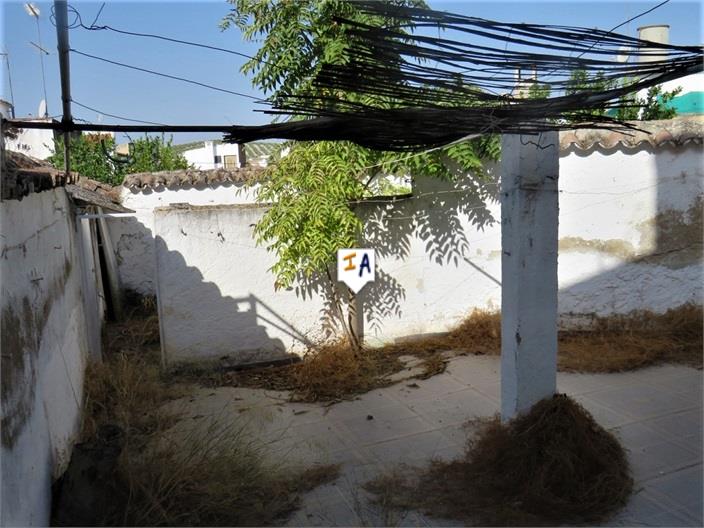 Image No.4-6 Bed House for sale