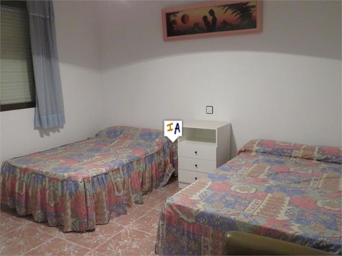 Image No.10-6 Bed House for sale