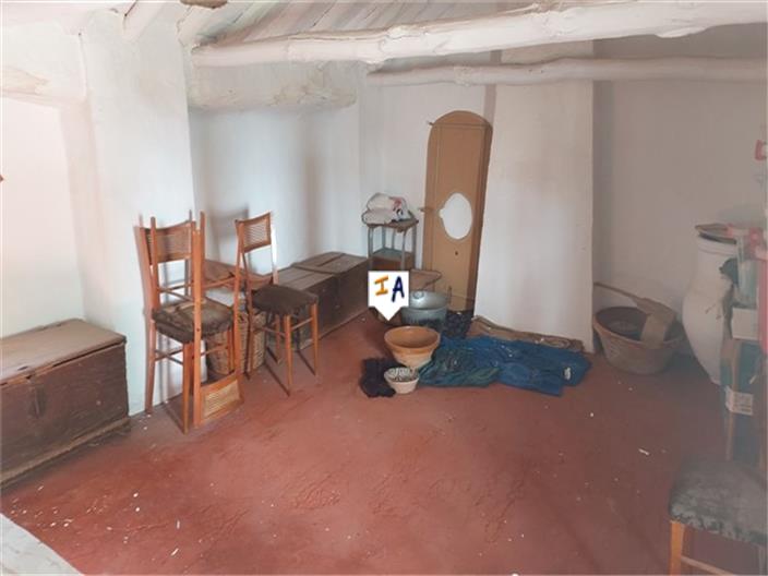 Image No.8-2 Bed House for sale