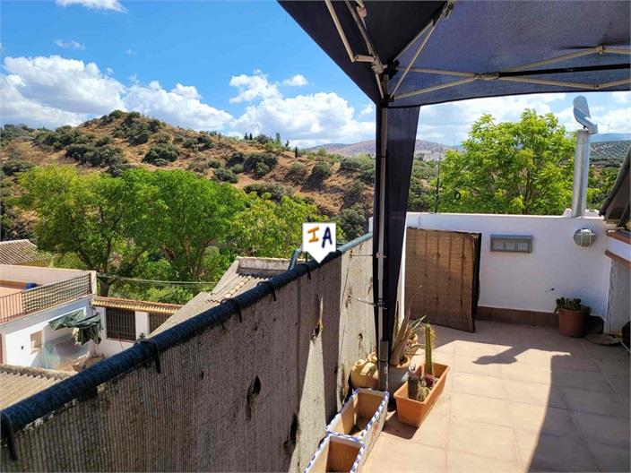 Image No.10-3 Bed House for sale