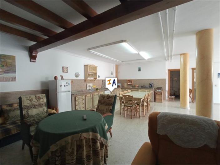 Image No.15-8 Bed Villa for sale