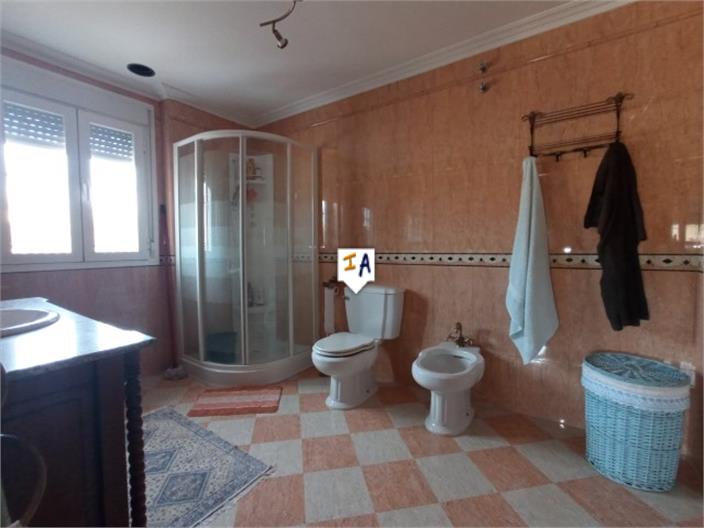 Image No.7-8 Bed Villa for sale