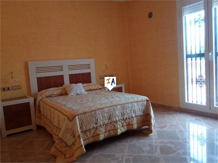 Image No.9-8 Bed Villa for sale