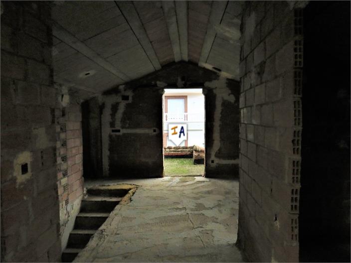 Image No.13-4 Bed House for sale