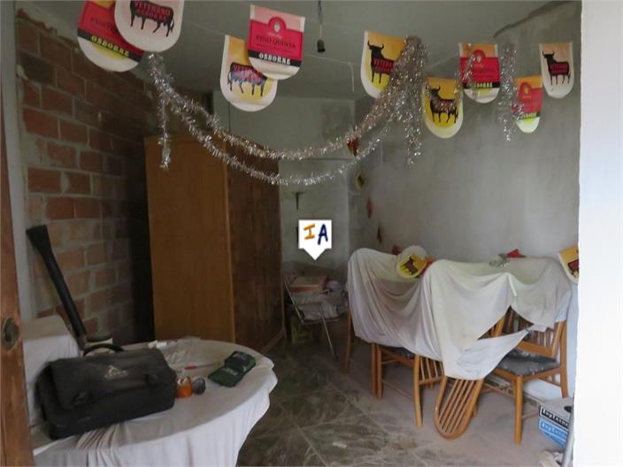 Image No.16-4 Bed House for sale