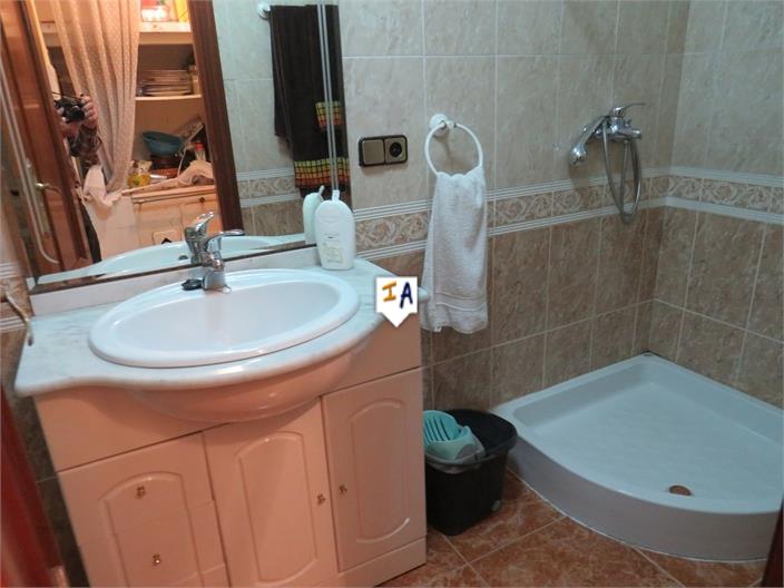 Image No.10-3 Bed House for sale