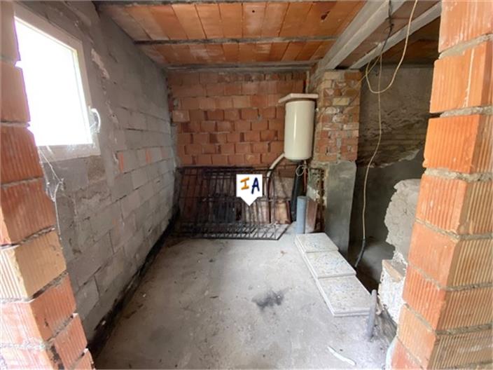 Image No.11-3 Bed House for sale