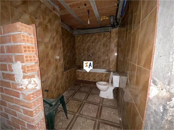 Image No.15-3 Bed House for sale