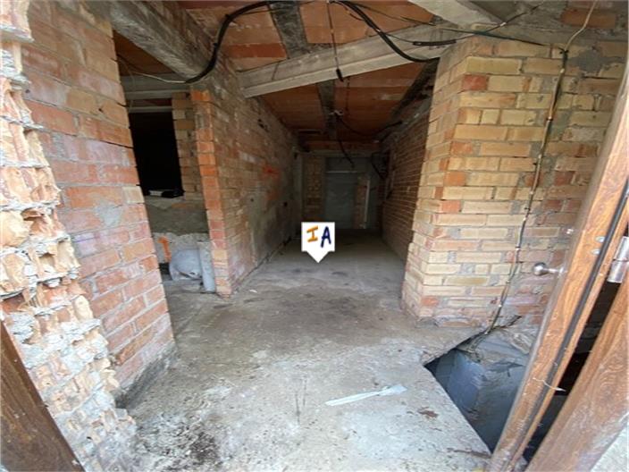 Image No.8-3 Bed House for sale