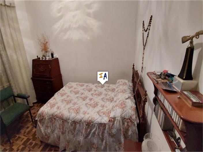 Image No.16-5 Bed House for sale