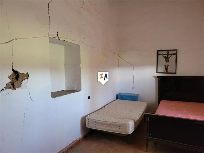 Image No.12-2 Bed Farmhouse for sale