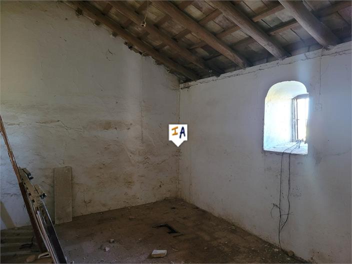 Image No.15-2 Bed Farmhouse for sale