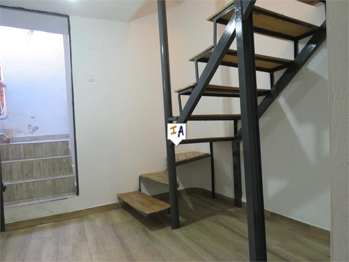 Image No.12-3 Bed House for sale