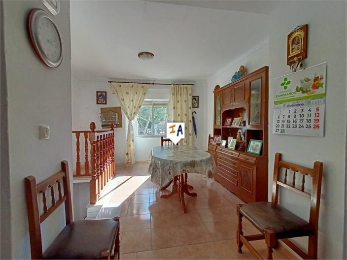 Image No.12-8 Bed Commercial for sale