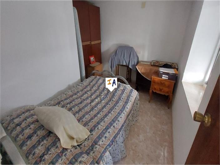 Image No.13-4 Bed House for sale