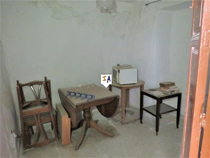 Image No.11-3 Bed House for sale