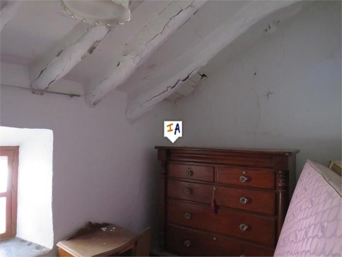 Image No.6-3 Bed House for sale