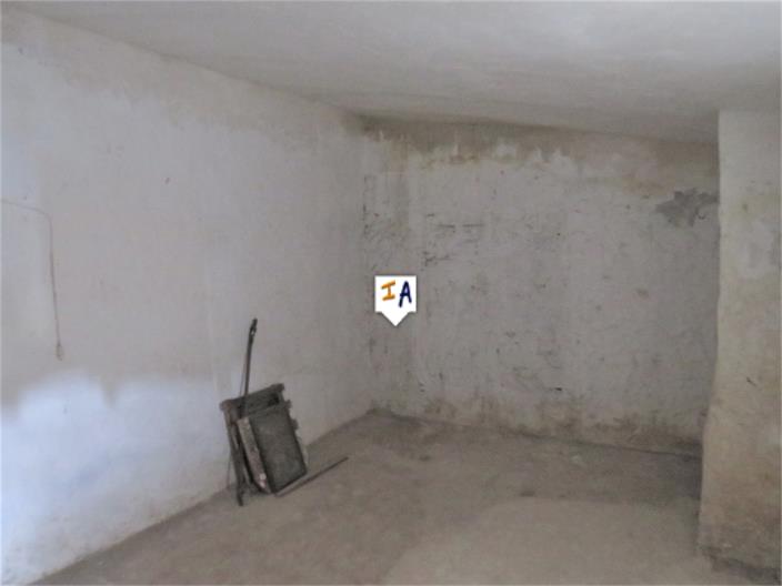 Image No.8-3 Bed House for sale