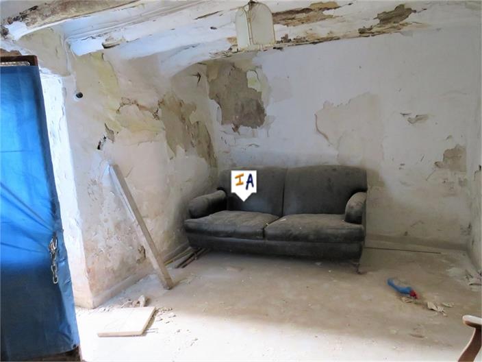 Image No.9-3 Bed House for sale