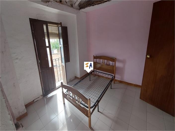 Image No.16-4 Bed House for sale