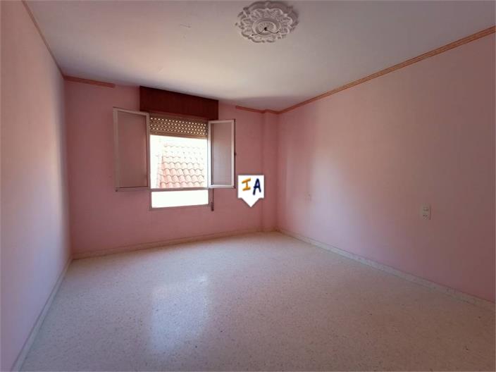 Image No.10-3 Bed Property for sale