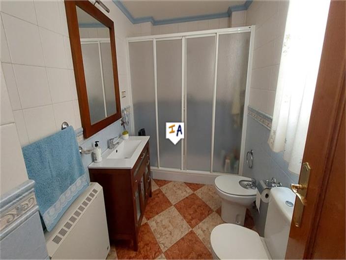 Image No.15-4 Bed House for sale