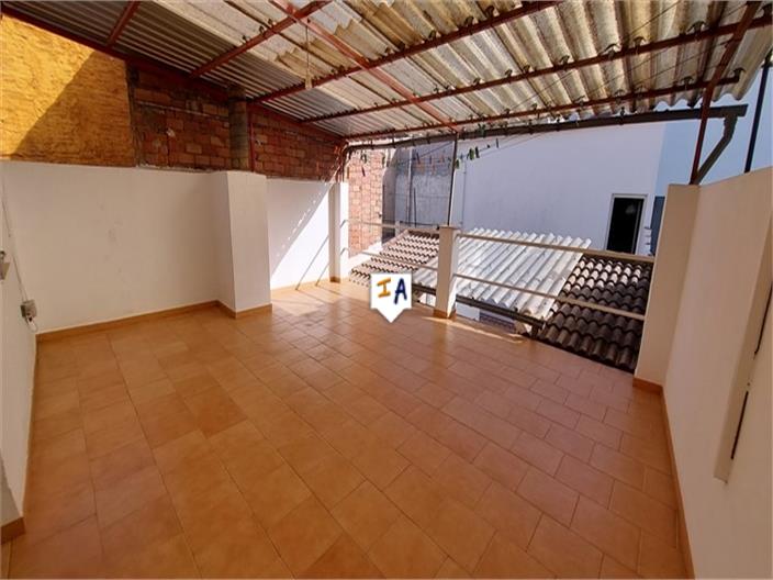 Image No.6-4 Bed House for sale