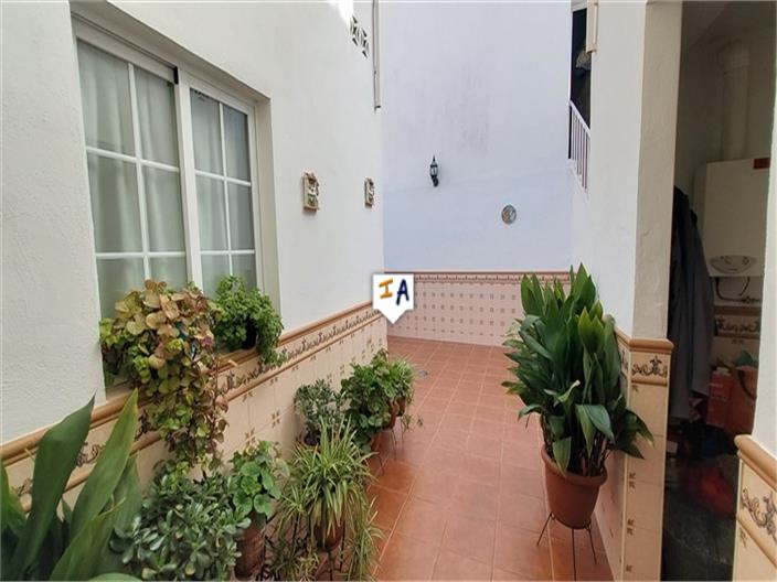 Image No.10-4 Bed House for sale