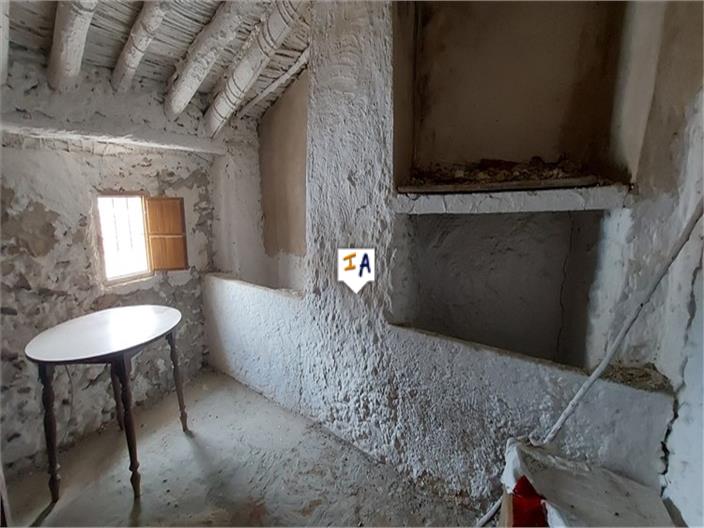 Image No.11-3 Bed House for sale