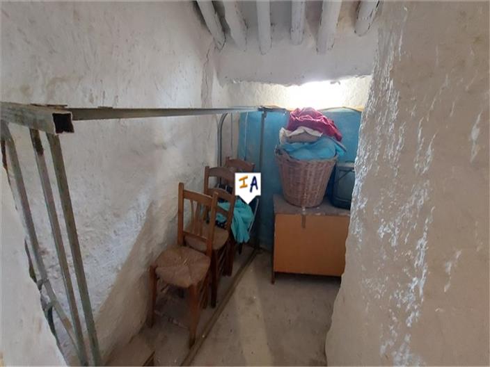 Image No.12-3 Bed House for sale