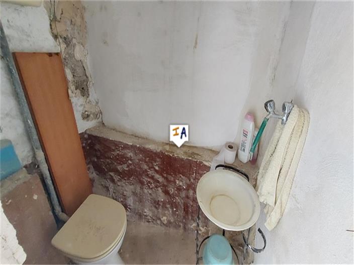 Image No.14-3 Bed House for sale