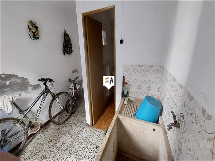 Image No.11-3 Bed House for sale