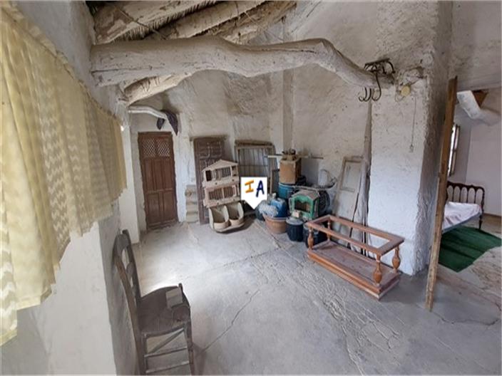 Image No.15-3 Bed Farmhouse for sale